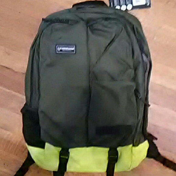 Timbuk2 Other - Timbuk2 showdown backpack army dip